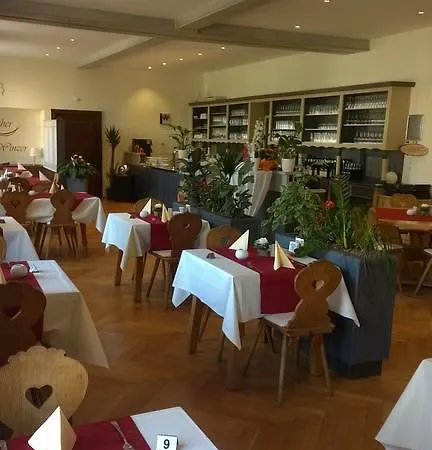 Restaurant Hambacher Winzer Hotel 3*